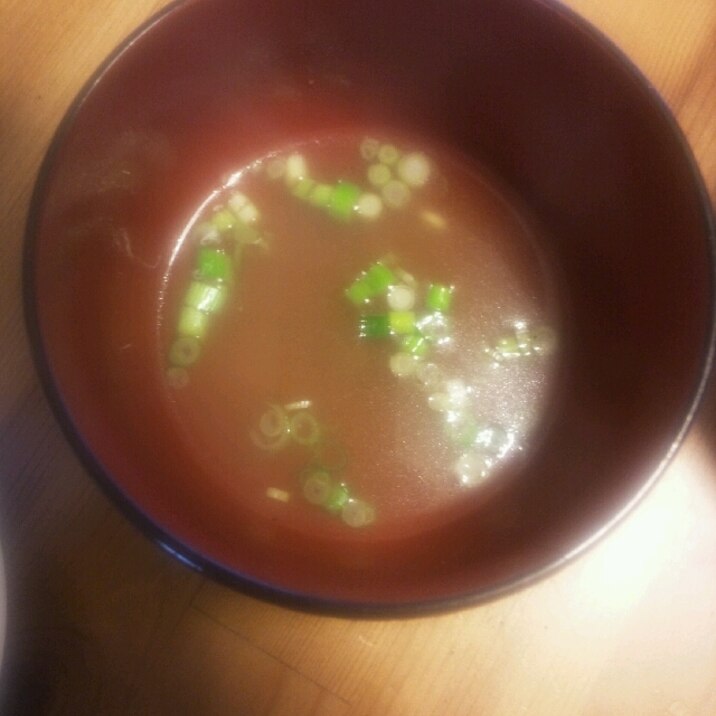 鶏ガラから作るスープ
